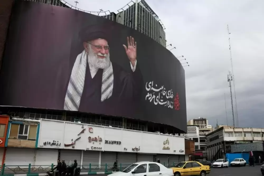 Les funérailles nationales pour Khamenei reportées