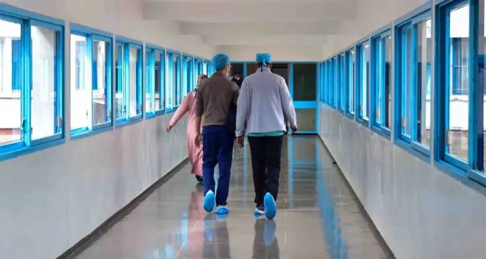 Le CNDH dénonce la persistance du "Noir" et des chèques de garantie dans les cliniques privées