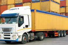 Carburants: une hausse attendue le 15 mars, l’aide aux transporteurs de nouveau sur la table