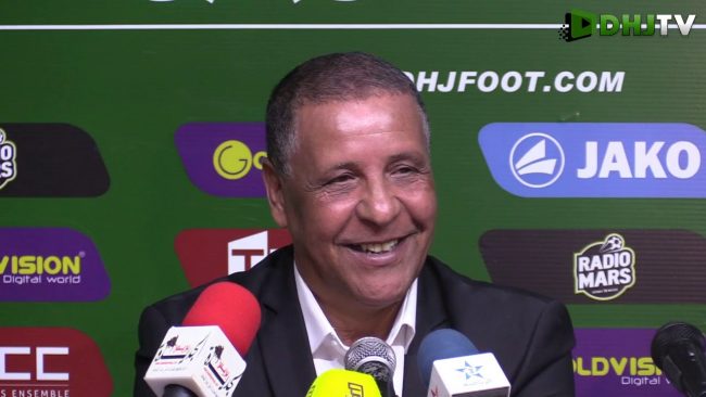 Botola: Le DHJ se sépare de son entraîneur bloqué en Algérie à cause du coronavirus