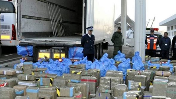 Guelmim: Saisie de 3 tonnes de chira à bord d’un camion de transport routier de marchandises