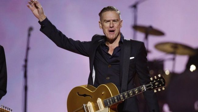 Le chanteur Bryan Adams s’excuse après ses propos anti-chinois sur le coronavirus