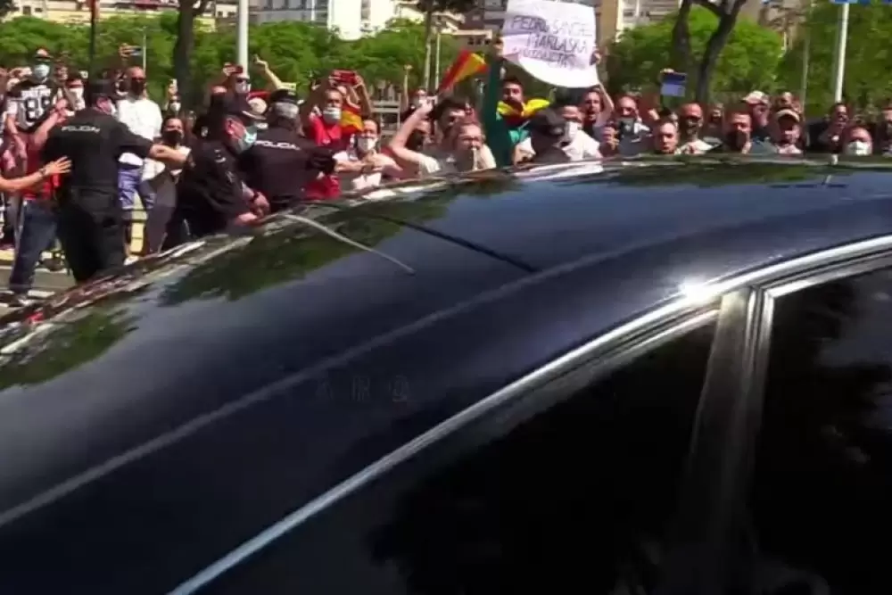 Pedro Sanchez accueilli sous les huées et insultes à Sebta occupée