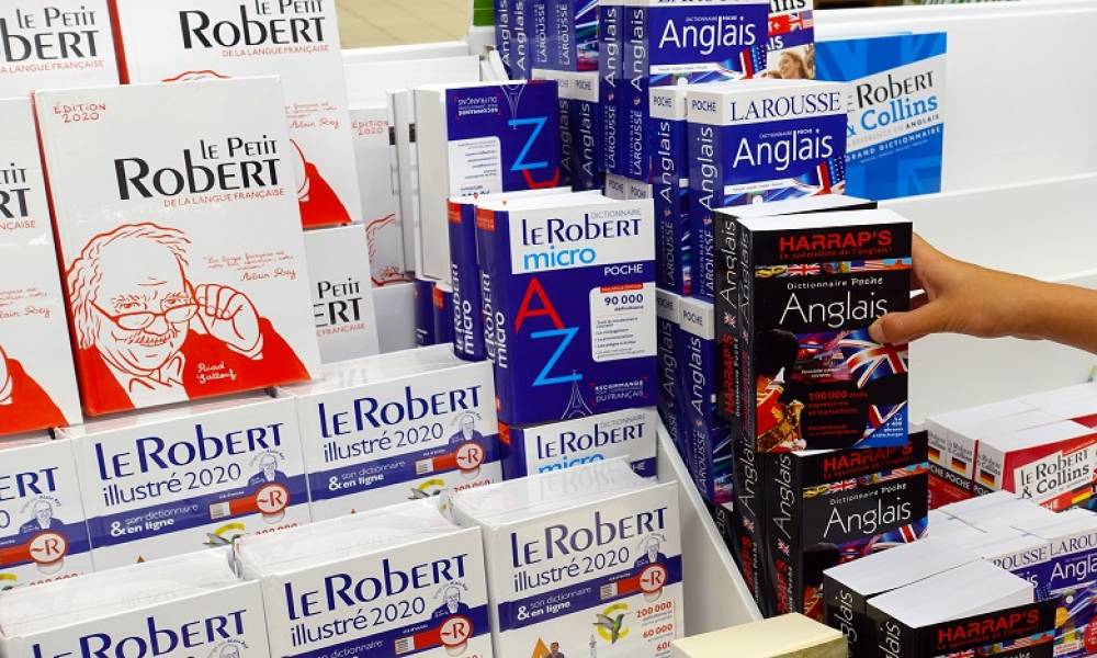 Le dictionnaire Le Robert 2022 met une minuscule au mot "covid"