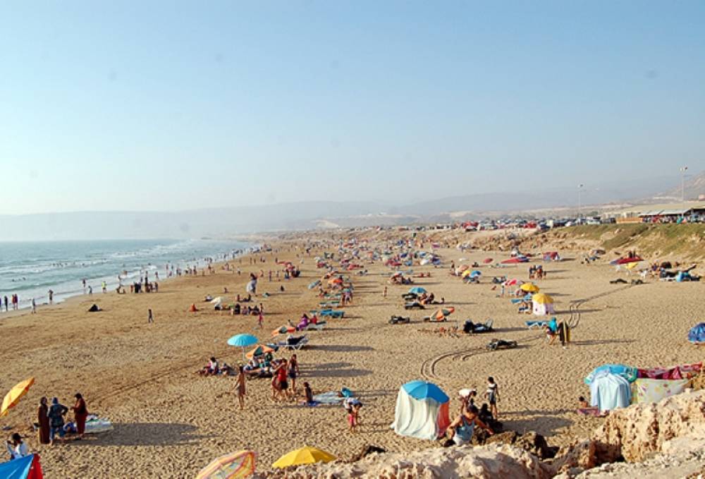 A Tanger, les plages se préparent pour la saison estivale