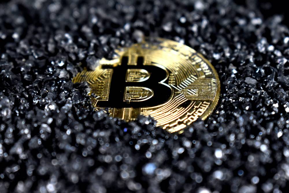 Krach du bitcoin : cybercriminalité et surconsommation d’électricité, la face cachée des cryptomonnaies
