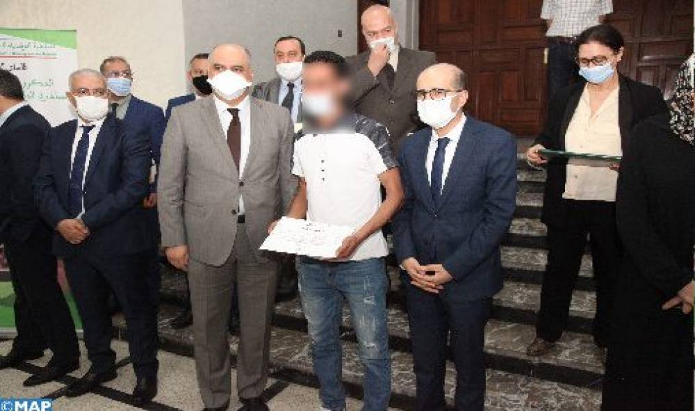 Fès : Remise d’aides financières et d’équipements à des ex-détenus