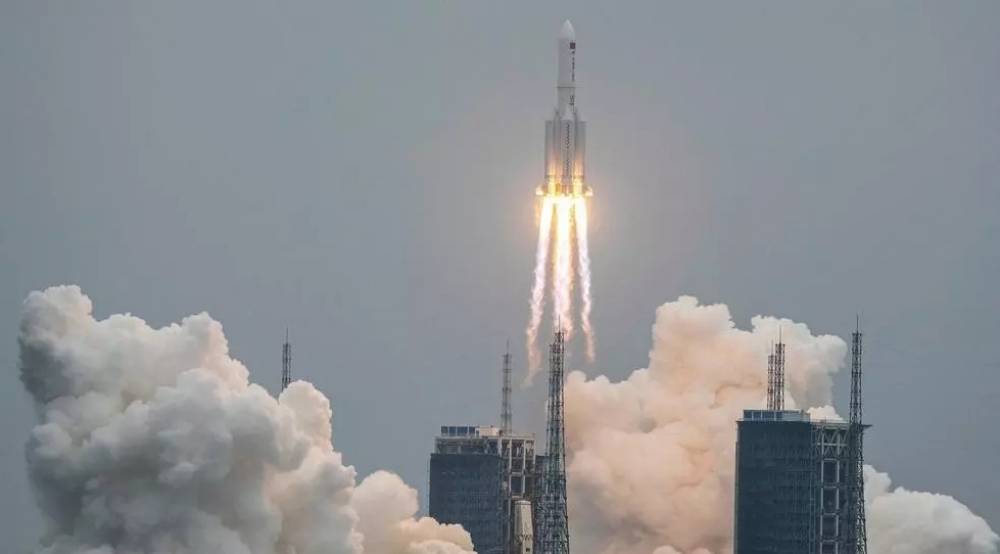 Quand plus de 20 tonnes d’une fusée chinoise reviennent sur Terre