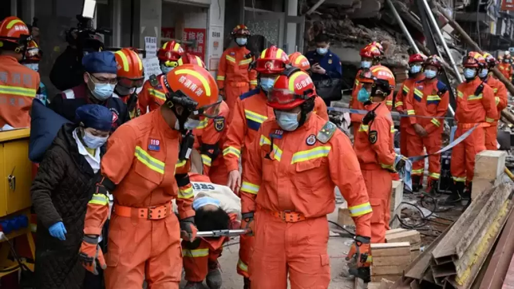 Effondrement d'un immeuble en Chine : un survivant retrouvé trois jours après