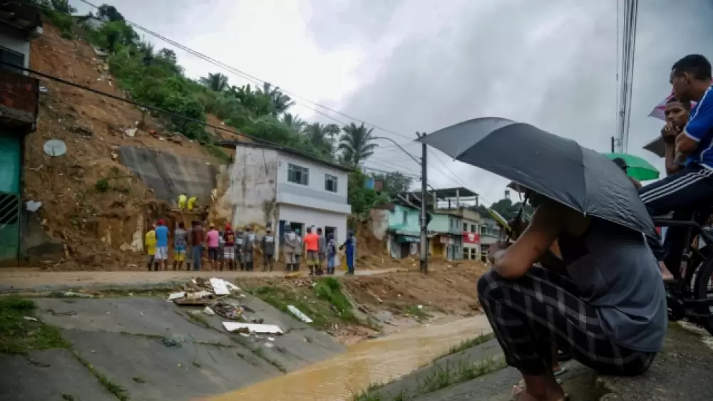 Pluies torrentielles au Brésil : au moins 79 morts et 56 disparus