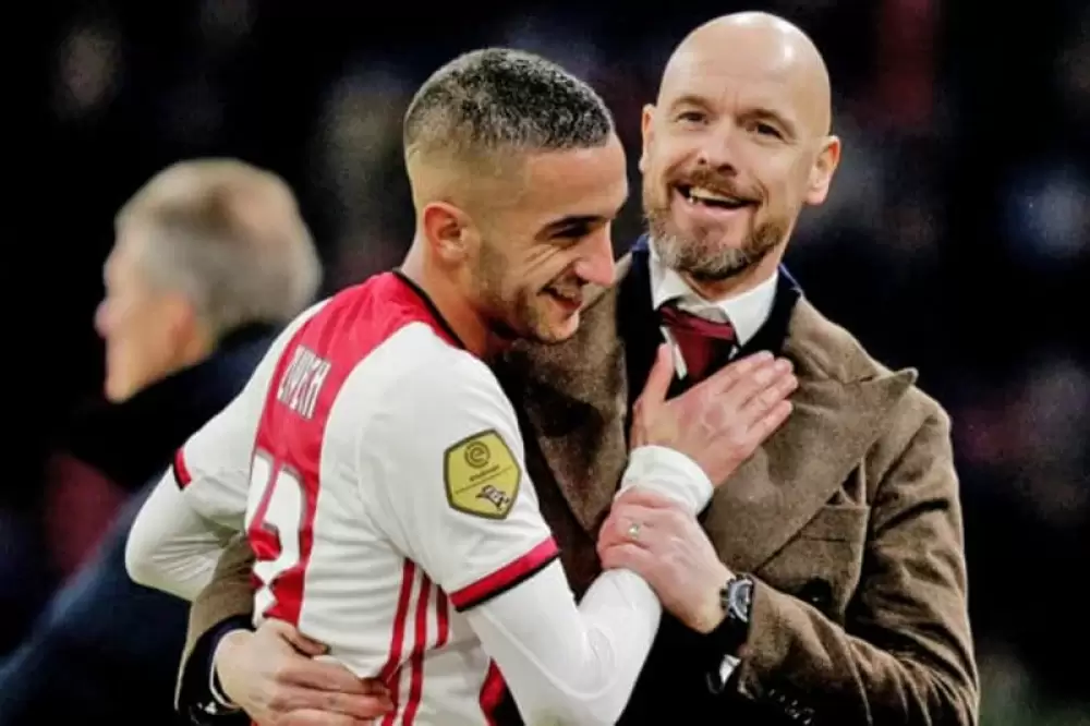 Manchester United : Marco Van Basten suggère à Erik Ten Hag de signer Hakim Ziyech