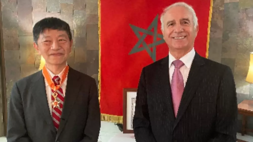 Takashi Shinozuka, ex-ambassadeur du japon au Maroc, décoré du Wissam Alaouite de l’ordre de Commandeur