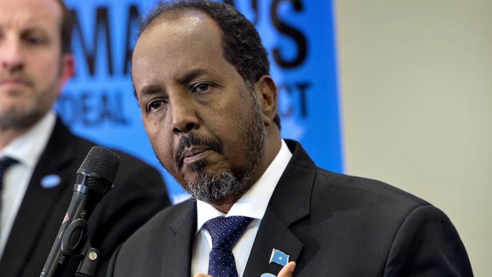 Le nouveau président somalien Hassan Cheikh Mohamud prête serment