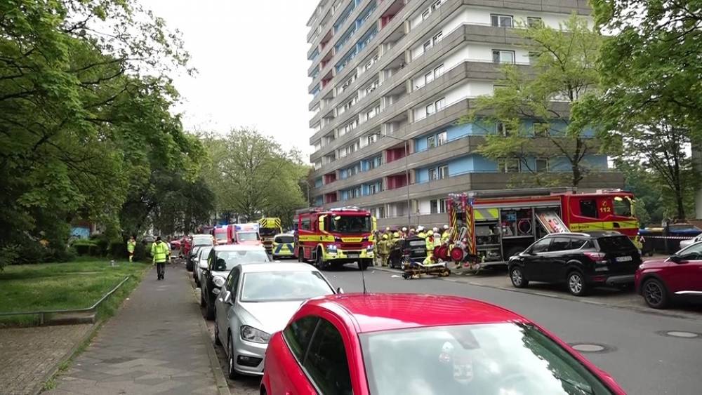 Allemagne : 12 pompiers et policiers blessés dans une explosion