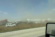 États-Unis : une tempête de poussière provoque un immense carambolage et fait six morts