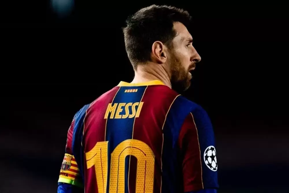 Le Barça fera "tout ce qui est possible" pour ramener Messi, assure Laporta