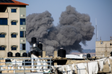 Trêve à Gaza: négociations de la «dernière chance» au Caire, Israël multiple ses frappes intenses