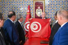 Tunisie : Une dizaine de responsables devant la justice suite au scandale lié au drapeau national