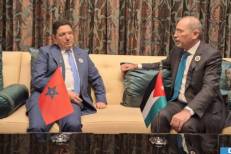 Sommet arabe : Entretiens à Manama de Bourita avec le vice-Premier ministre et ministre jordanien des AE