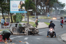 France : déploiement de l’armée en Nouvelle-Calédonie après trois nuits d’émeutes