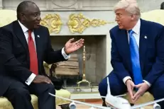 Au bureau oval devant Ramaphosa, Donald Trump dénonce le "génocide" en Afrique du Sud