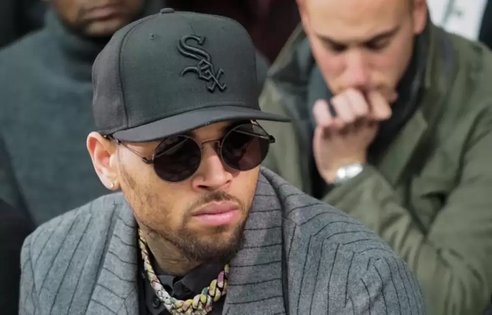 Le chanteur Chris Brown arrêté en Angleterre pour violences physiques présumées