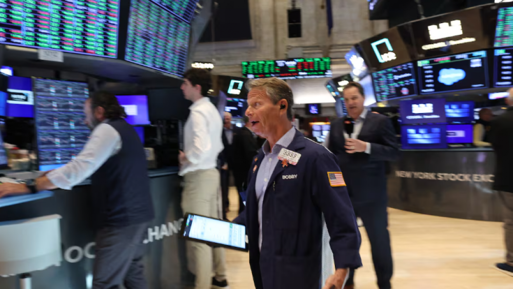 Marchés asiatiques: les Bourses reculent, le dollar sous pression, les tensions commerciales refont surface