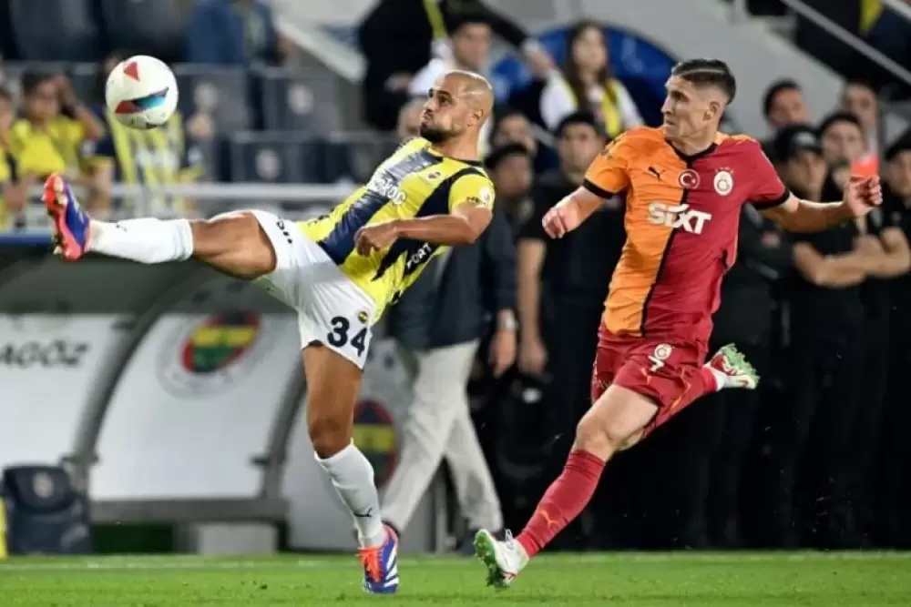 Sofyan Amrabat provoque la colère des supporters de Fenerbahçe