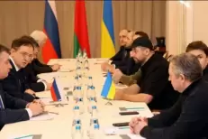 La Russie et l'Ukraine mènent leurs premiers pourparlers directs depuis 2022