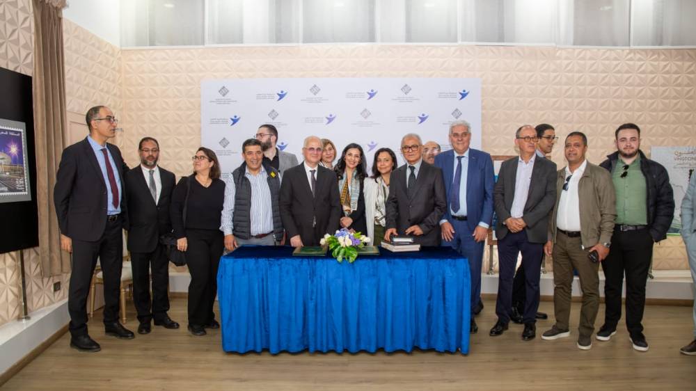 Transition numérique: signature d'une convention entre Barid Al-Maghrib et l’Ordre des architectes