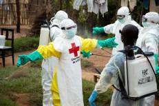 Ebola : 137 cas confirmés en RDC et en Ouganda, 11 autres pays menacés