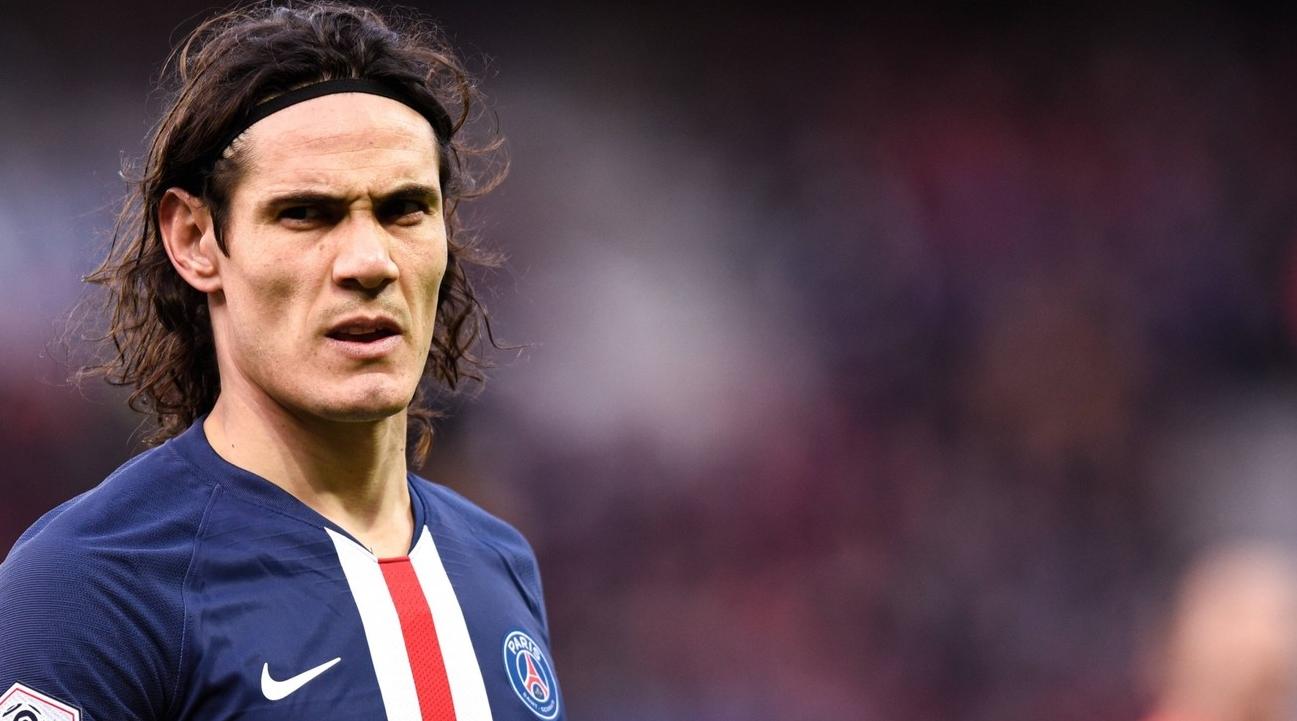La Fédération anglaise de football pourrait suspendre Cavani pour plusieurs matches