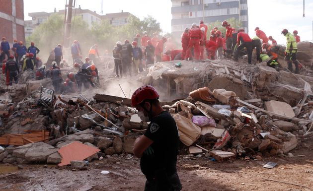 En Turquie, le bilan des victimes du séisme monte à 100 morts