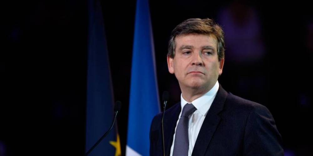 Transfert d'argent : la proposition de Montebourg fait hurler Mélenchon et Faure