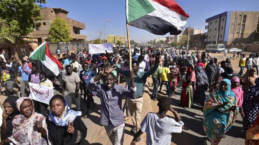 Soudan: début des manifestations à Khartoum, internet et téléphone coupés