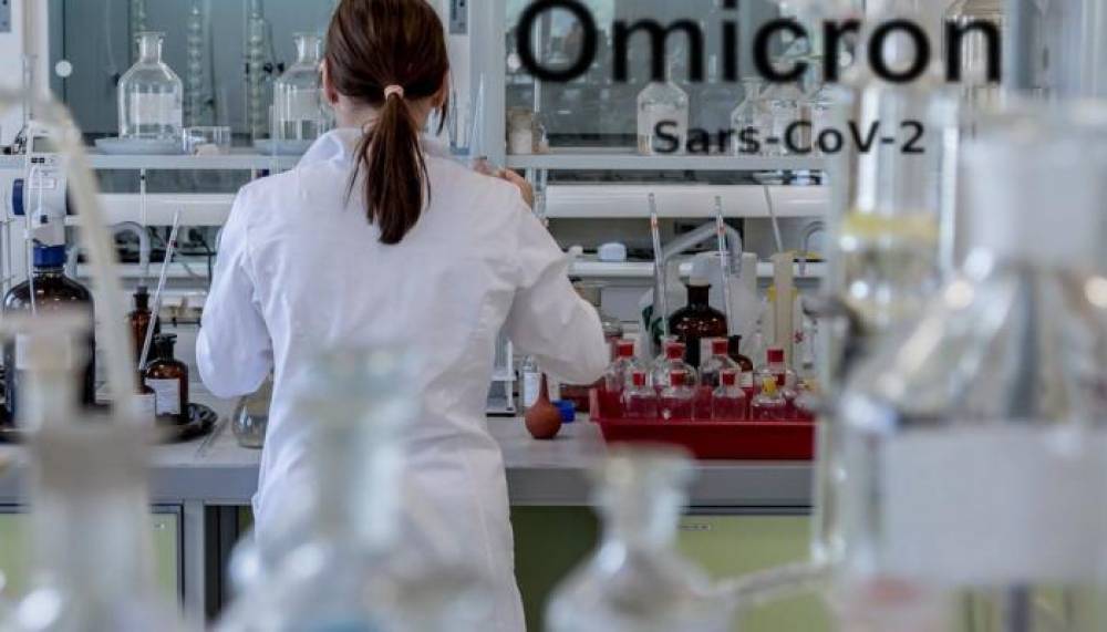 Omicron: Pfizer travaille sur une nouvelle version de son vaccin anti-Covid