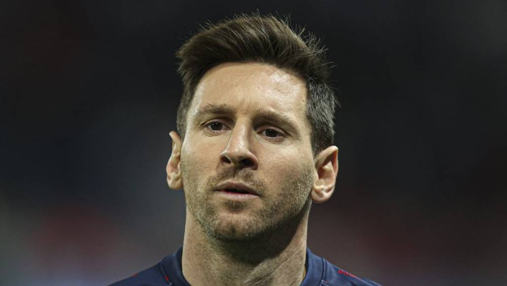 "Le PSG est favori pour remporter la Ligue des champions mais il nous manque des choses pour être vraiment fort", juge Messi