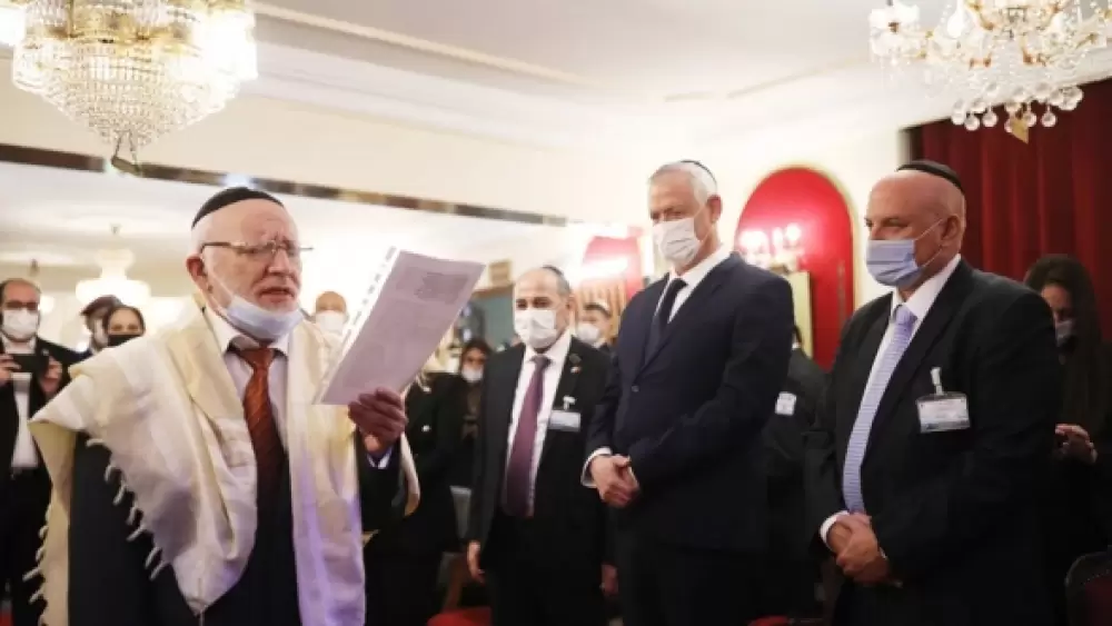 Au 2e jour de sa visite au Maroc, le ministre israélien de la défense visite la Synagogue Talmud Torah à Rabat