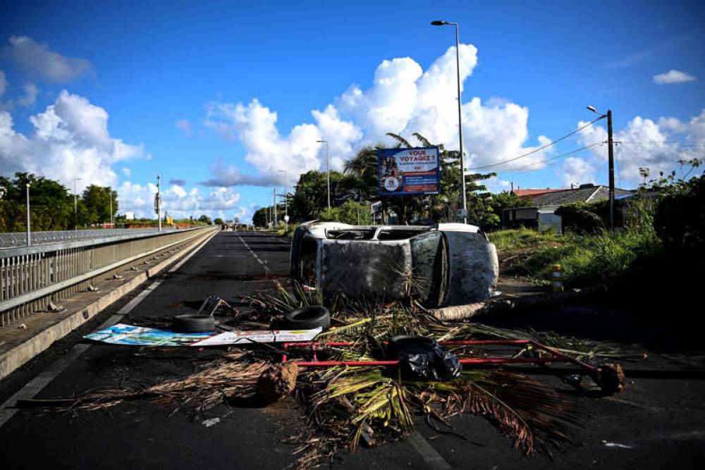 Émeutes aux Antilles : quelle est l'origine des revendications en Guadeloupe et Martinique ?