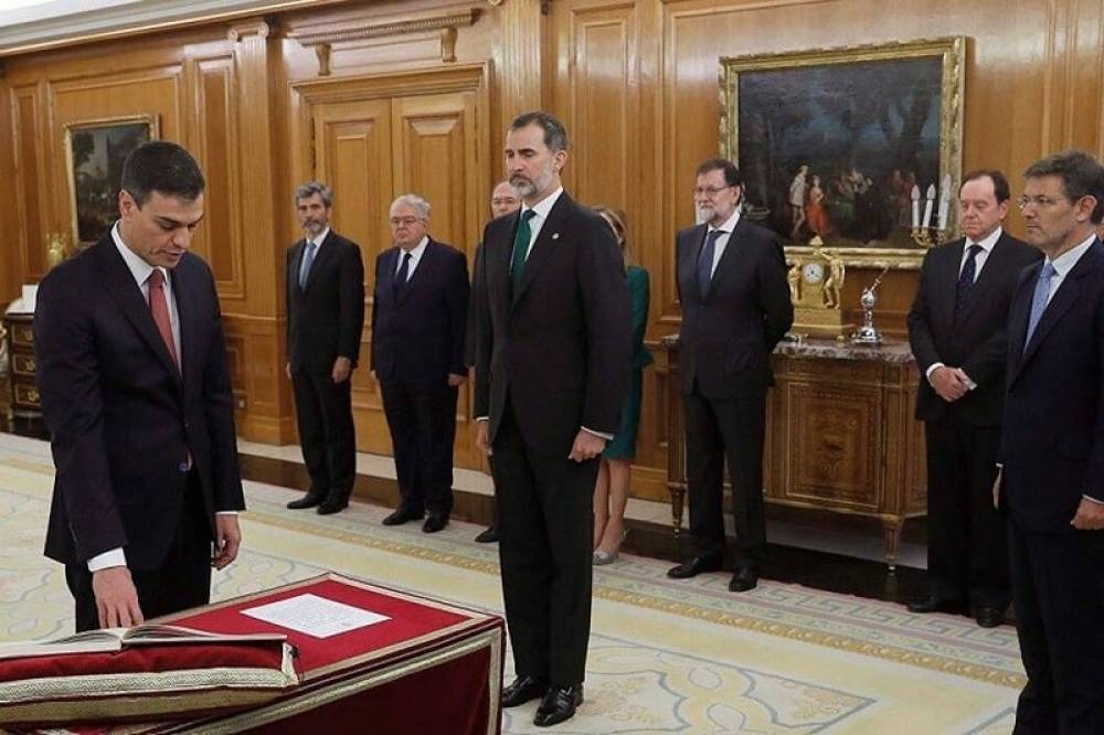 Espagne: Pedro Sanchez prête serment devant le Roi Felipe VI