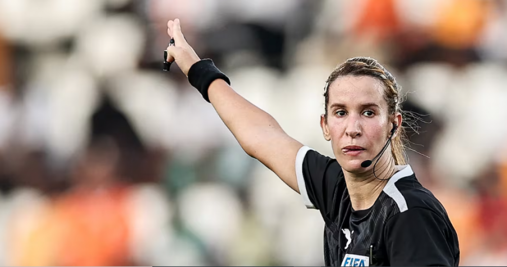 Meilleure arbitre de l’année 2024: Bouchra Karboubi nommée