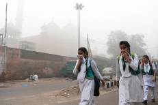 Inde : Pollution extrême contraint la fermeture des écoles primaires à Delhi