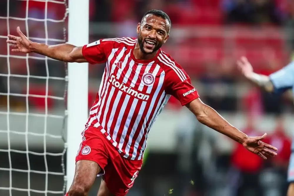 Olympiakos : Ayoub El Kaabi claque un hat-trick et devient le meilleur buteur du championnat