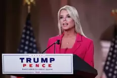 Trump nomme Pam Bondi ministre de la Justice suite au retrait de Matt Gaetz