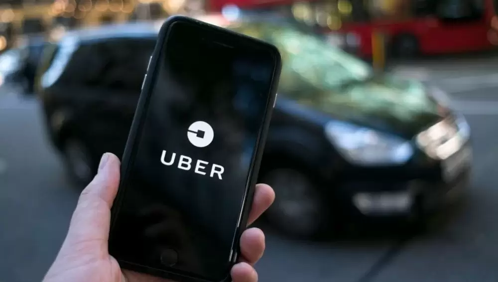 Uber relance ses activités au Maroc en partenariat avec des transporteurs agréés