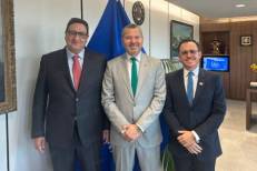 M. Kayouh s’entretient à Londres avec le SG de l’OMI