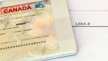 Canada : le gouvernement veut réduire le nombre de...