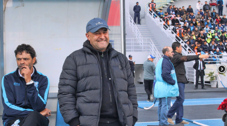 Botola : Abdelhak Benchikha nommé à la tête du Difaâ El Hassani d’El Jadida