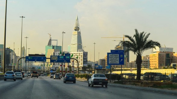 Une promesse de MBS: l'Arabie Saoudite va supprimer la Kafala, vieux système de parrainage des étrangers