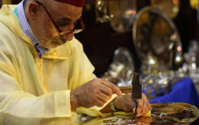 Reportage : La détresse des commerçants et artisans traditionnels de Fès à cause du covid-19